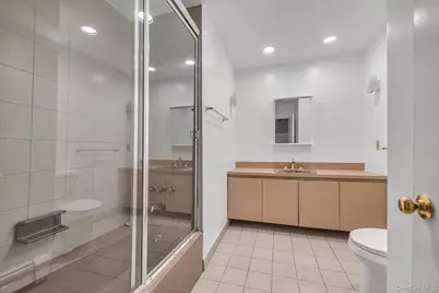 16 Middle Lane, Jericho, NY 11753 - Photo 11