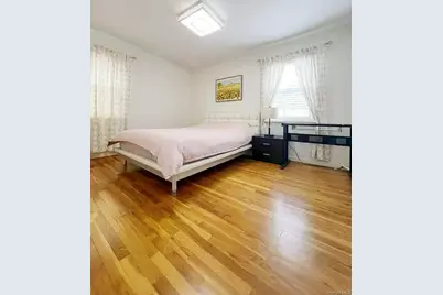 260-01 57th Avenue, Little Neck, NY 11362 - Photo 5