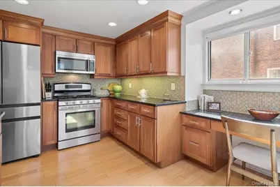 1020 Warburton Avenue #5A, Yonkers, NY 10701 - Photo 13