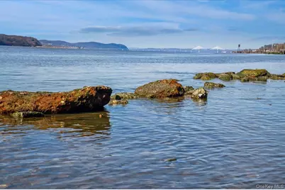 1020 Warburton Avenue #5A, Yonkers, NY 10701 - Photo 21