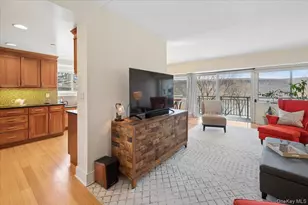 1020 Warburton Ave, Yonkers, NY 10701 - Photo 9