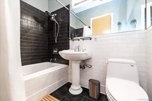 689 Myrtle Ave, Brooklyn, NY 11205 - Photo 15