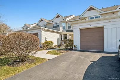 4 Commodore Circle, Port Jefferson Station, NY 11776 - Photo 3