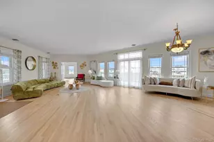 268 Gordon Pl, Freeport, NY 11520 - Photo 5