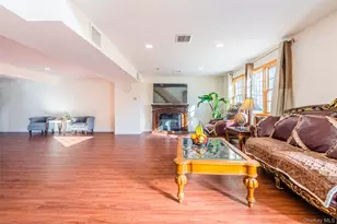 45-12 244th St, Little Neck, NY 11362 - Photo 5