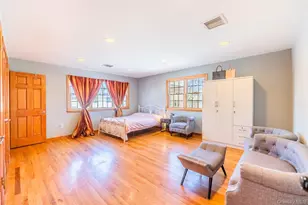 45-12 244th St, Little Neck, NY 11362 - Photo 17