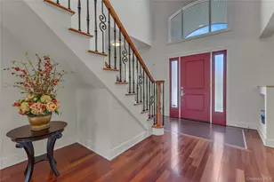 9 Walden Pl, Huntington, NY 11743 - Photo 3