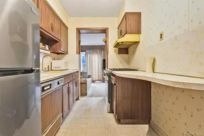 84-92 Austin Street, Kew Gardens, NY 11415 - Photo 11