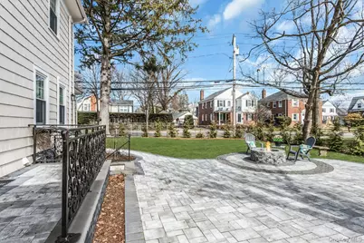 85 Violet Avenue, Floral Park, NY 11001 - Photo 31
