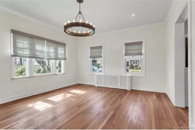 85 Violet Avenue, Floral Park, NY 11001 - Photo 11