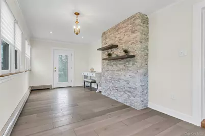 85 Violet Avenue, Floral Park, NY 11001 - Photo 9