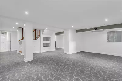 85 Violet Avenue, Floral Park, NY 11001 - Photo 29