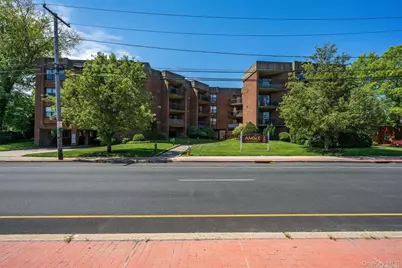 380 Fulton Street #M2, Farmingdale, NY 11735 - Photo 3
