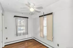 306 Park Ave, Freeport, NY 11520 - Photo 17