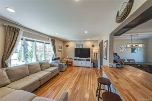 9 Leeds St, South Huntington, NY 11746 - Photo 3