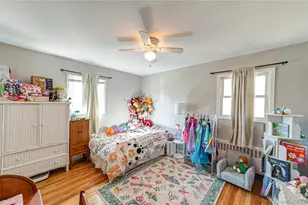 9 Leeds St, South Huntington, NY 11746 - Photo 15