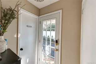 9 Leeds St, South Huntington, NY 11746 - Photo 9