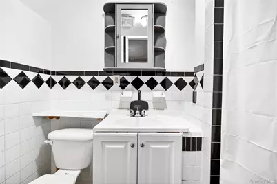 3062 Harding Avenue, Bronx, NY 10465 - Photo 27