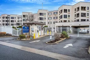 725 Miller Ave, Freeport, NY 11520 - Photo 5