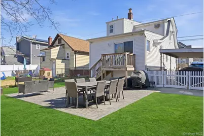 24 Catherine Avenue, Franklin Square, NY 11010 - Photo 17