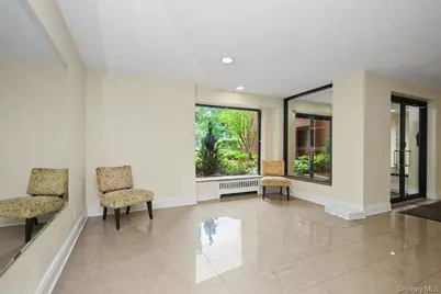 30 N Broadway #4F, White Plains, NY 10601 - Photo 3