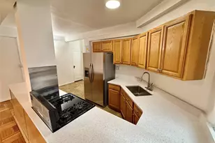 1562 Unionport Rd, Bronx, NY 10462 - Photo 5