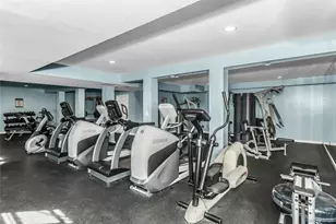 80 Sea Cliff Ave, Glen Cove, NY 11542 - Photo 17