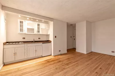 72-61 113th Street #4B, Forest Hills, NY 11375 - Photo 3