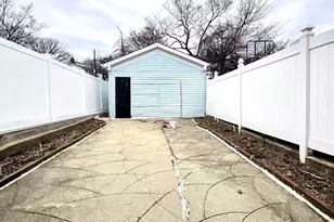 94-27 43rd Ave, Elmhurst, NY 11373 - Photo 27