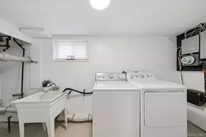 119-41 27th Avenue, Flushing, NY 11354 - Photo 17