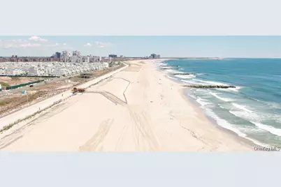 6910 Beach Front Road, Arverne, NY 11692 - Photo 33
