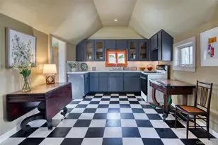 415 Sterling Pl, Greenport, NY 11944 - Photo 7