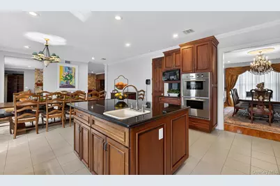 301 Berry Hill Road, Oyster Bay, NY 11791 - Photo 13