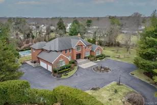 301 Berry Hill Rd, Oyster Bay, NY 11791 - Photo 45