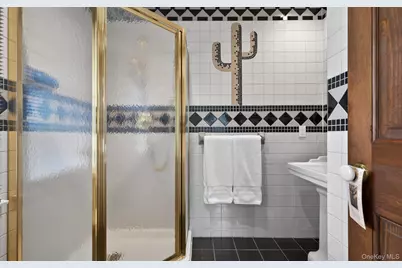 301 Berry Hill Road, Oyster Bay, NY 11791 - Photo 29