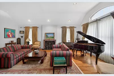 301 Berry Hill Road, Oyster Bay, NY 11791 - Photo 7