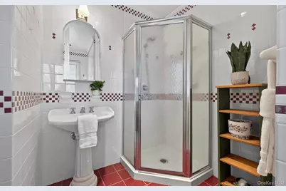 301 Berry Hill Road, Oyster Bay, NY 11791 - Photo 25