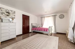 265-04 79th Ave, Glen Oaks, NY 11004 - Photo 9