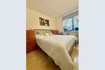 4260 157th Street #3D, Flushing, NY 11355 - Photo 7