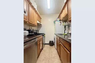 4260 157th Street #3D, Flushing, NY 11355 - Photo 3