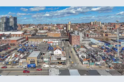 169-27 Liberty Avenue, Jamaica, NY 11433 - Photo 9