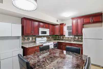 2760 Schleigel Boulevard, Amityville, NY 11701 - Photo 9