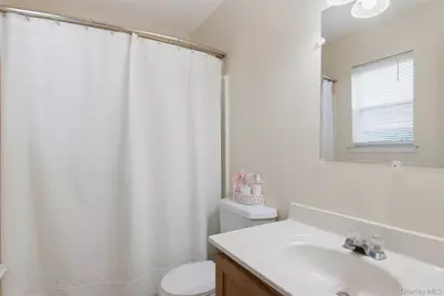 2760 Schleigel Boulevard, Amityville, NY 11701 - Photo 15