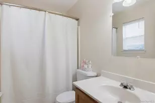 2760 Schleigel Blvd, Amityville, NY 11701 - Photo 15