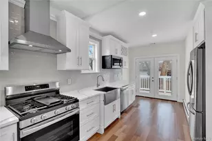 1010 California Pl S, Island Park, NY 11558 - Photo 11