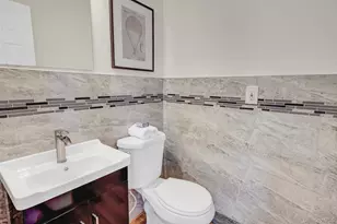 1010 California Pl S, Island Park, NY 11558 - Photo 11