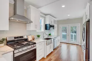 1010 California Pl S, Island Park, NY 11558 - Photo 13