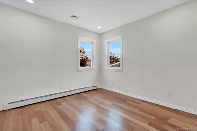 1010 California Place S, Island Park, NY 11558 - Photo 13