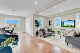 1010 California Pl S, Island Park, NY 11558 - Photo 7