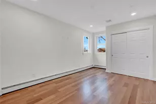 1010 California Pl S, Island Park, NY 11558 - Photo 17